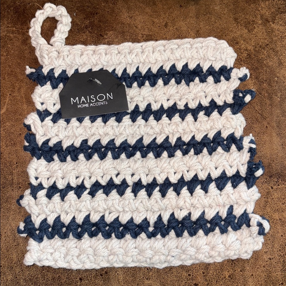 Maison Home Accents Navy White striped Crochet 8” Potholder Heavy Duty Rope New